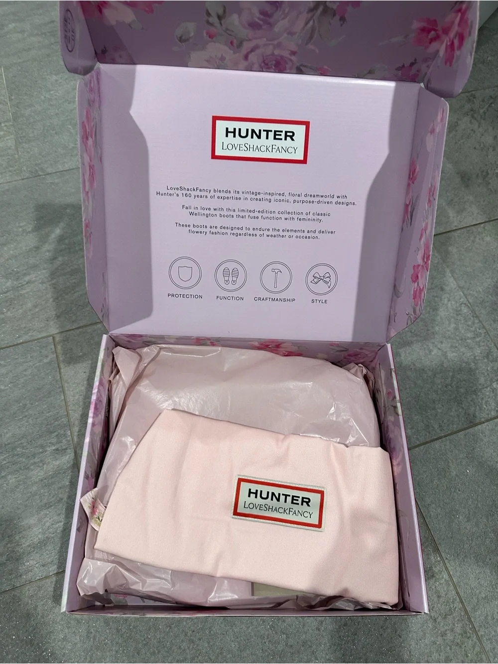 Hunter Girls' LoveShackFancy Rain Boots in Pale Lilac and Pink